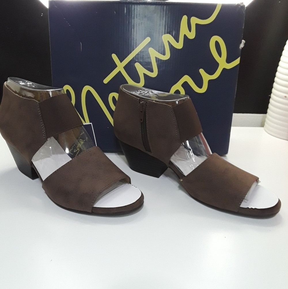 Natural Soul Sandals Heel Size 9.5